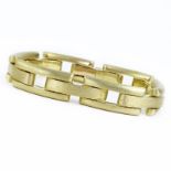 Mid 20th Century Retro 14 Karat Yellow Gold Link Bracelet. Stamped 14K. Good vintage condition,