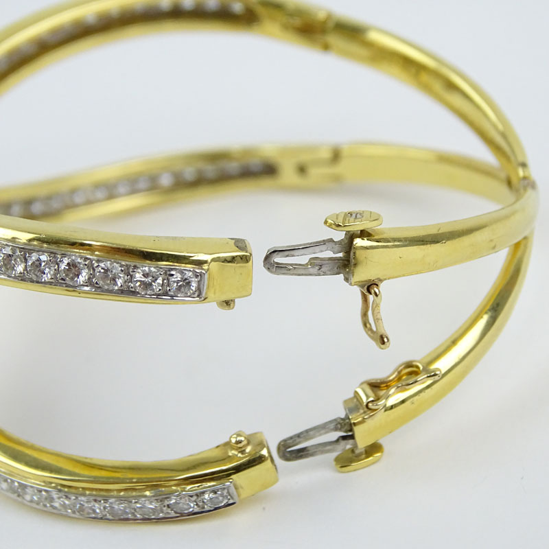 Vintage Approx. 7.0 Carat Round Brilliant Cut Diamond and 18 Karat Yellow Gold Hinged Cuff bangle - Image 5 of 5