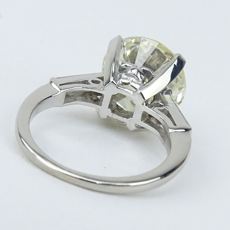 Vintage Approx. 4.87 Carat Round Brilliant Cut Diamond and Platinum Engagement Ring. Diamonds K-L - Image 2 of 2