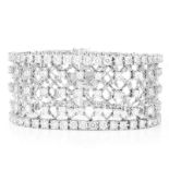 Approx. 14.0 Carat Round Brilliant Cut Diamond and 14 Karat White Gold Lattice Link Bracelet. Diamo