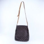 Louis Vuitton Monogram Canvas Musette Shoulder/Crossbody Bag. Golden brass hardware. Canvas and lea