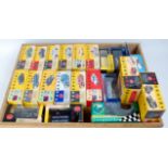 21 various boxed 1/43 scale Vanguards diecast vehicles to include saloons, commercial vehicles,