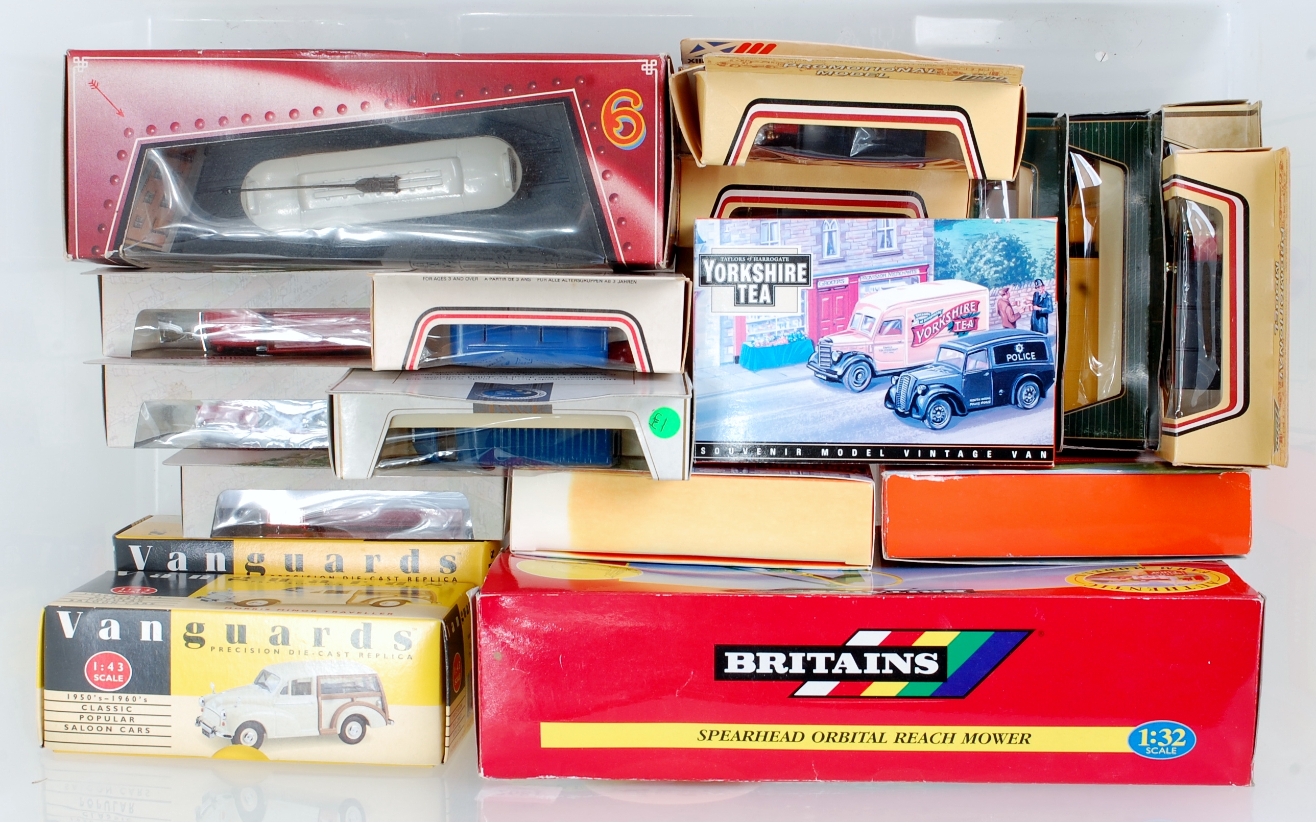 Two boxes of mixed modern issue diecast to include Bburago EFE, Maisto, Vanguards and others, - Image 2 of 2