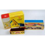 A collection of boxed Matchbox and Dinky Toys diecast vehicles to include a Matchbox K8 Car