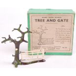 Britains Farm Series, Set 7F - Tree & Gate, Pre-War Version, comprising of Tree and White Farm Gate,