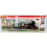 A Hornby R1048 Western Pullman Train Set, with BR green Castle Class 4-6-0 No 7028 Cadbury Castle,