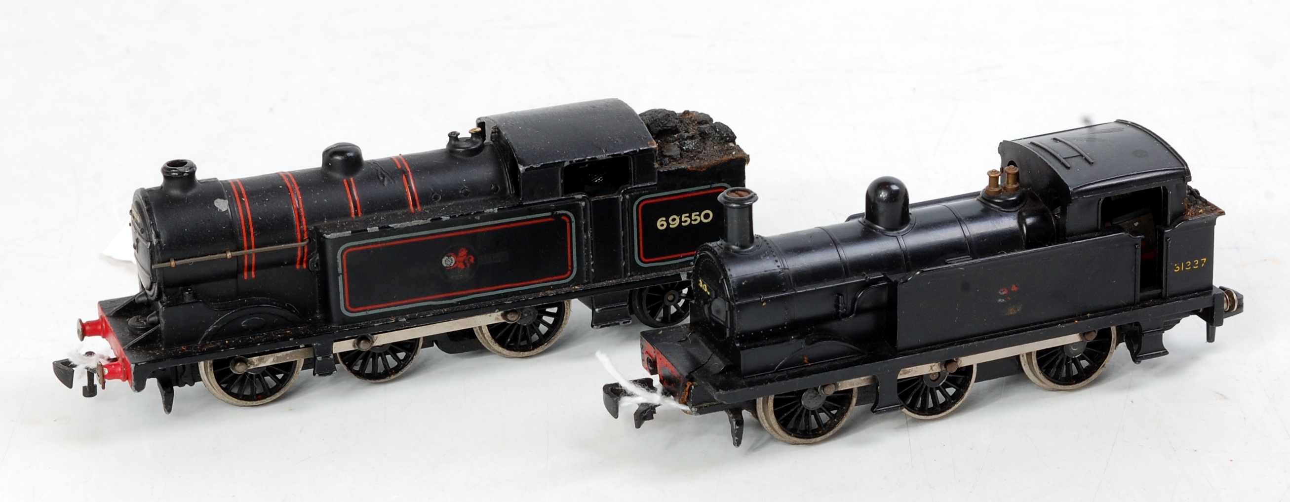 Two H-Dublo Tank Locos - 2206 0 - 6- 0 Black, All steps present, Front buffer beam broken.