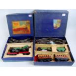 Hornby M1 passenger set comprising 1936-41 green c/w loco with b lack base 1934-36,