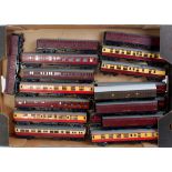Tray of mixed Hornby and other 00 Gauge coaches and rolling stock, mixed regions and liveries,