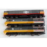 Triang Hornby - Diesel Loco 58001 (E) class 43 power car 253028 and non powered 253028.