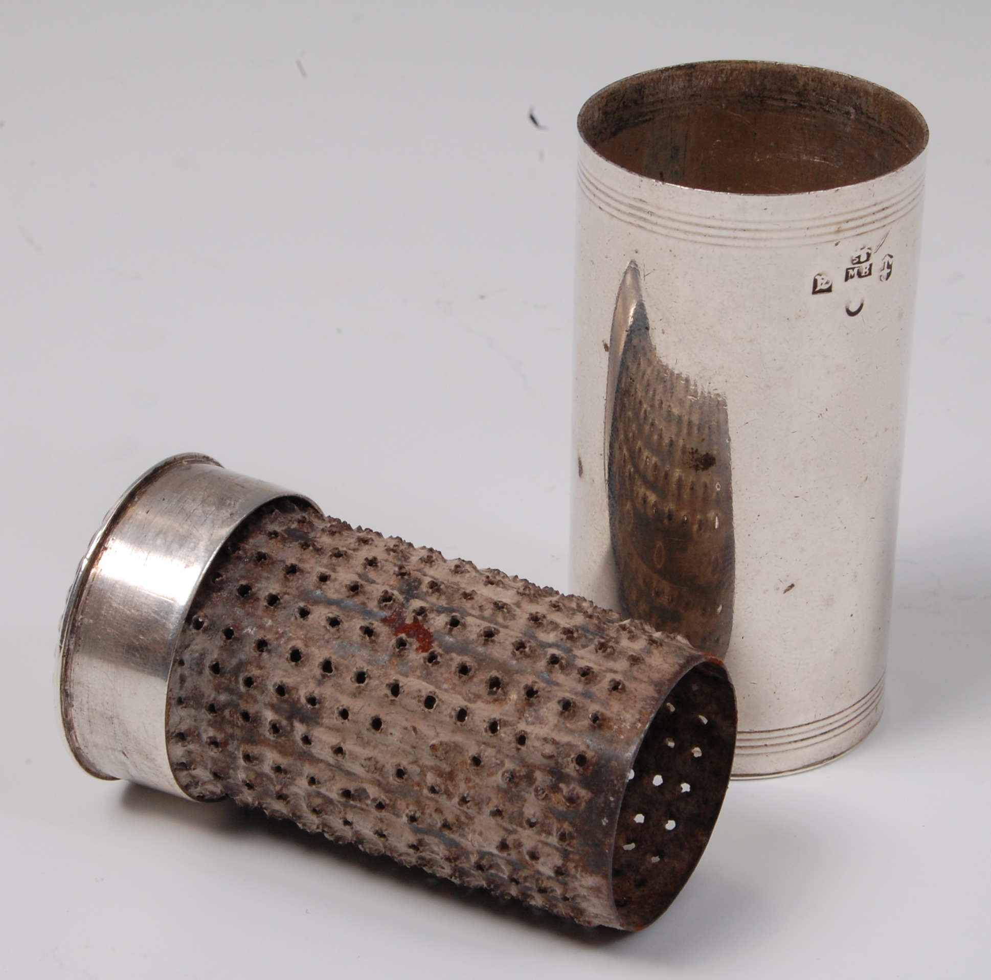 A George IV silver two-piece nutmeg grater, of plain cylindrical form, - Image 2 of 2