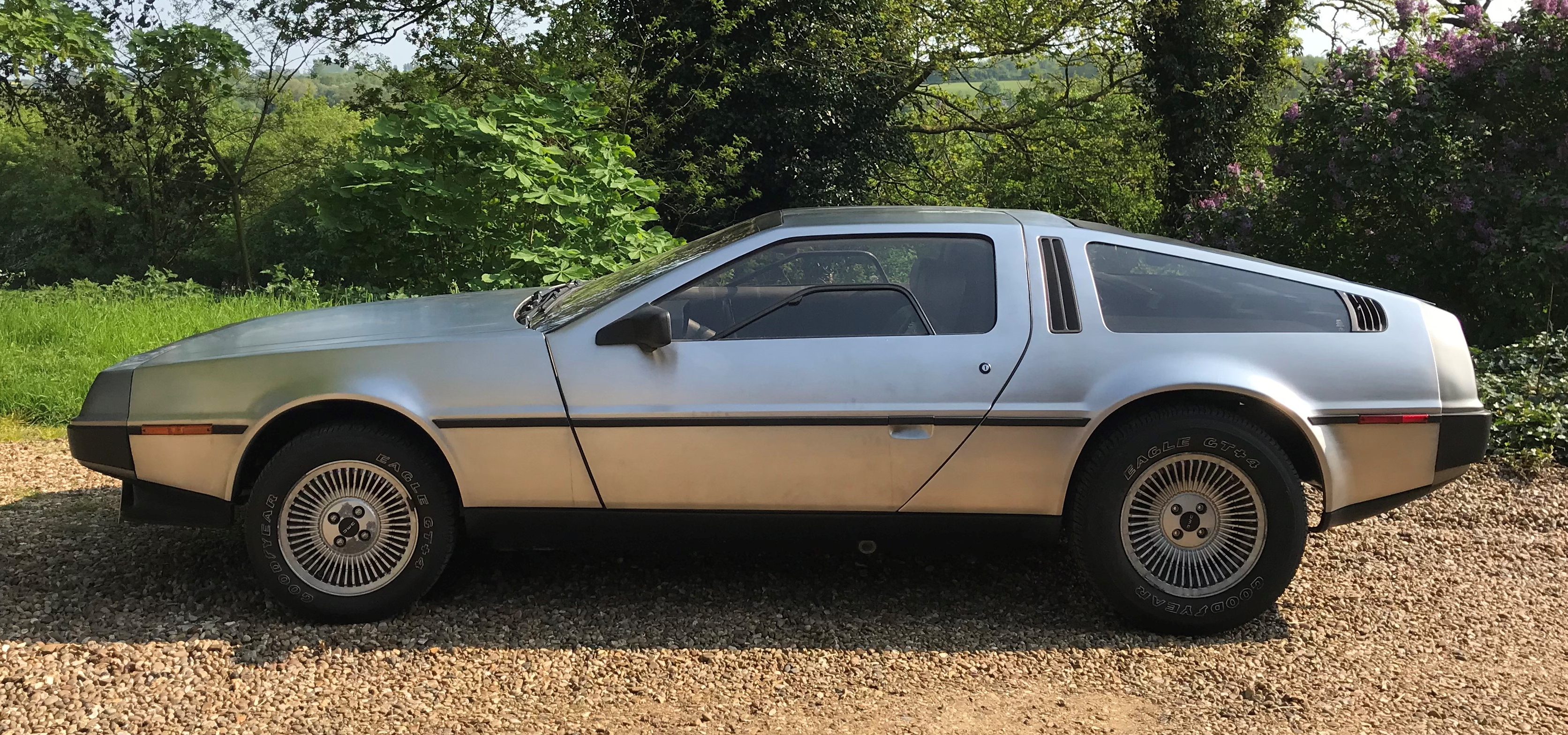 A 1981 DeLorean DMC 12 sports car, registration number KUC 935W, approx 25,850 miles, manual,