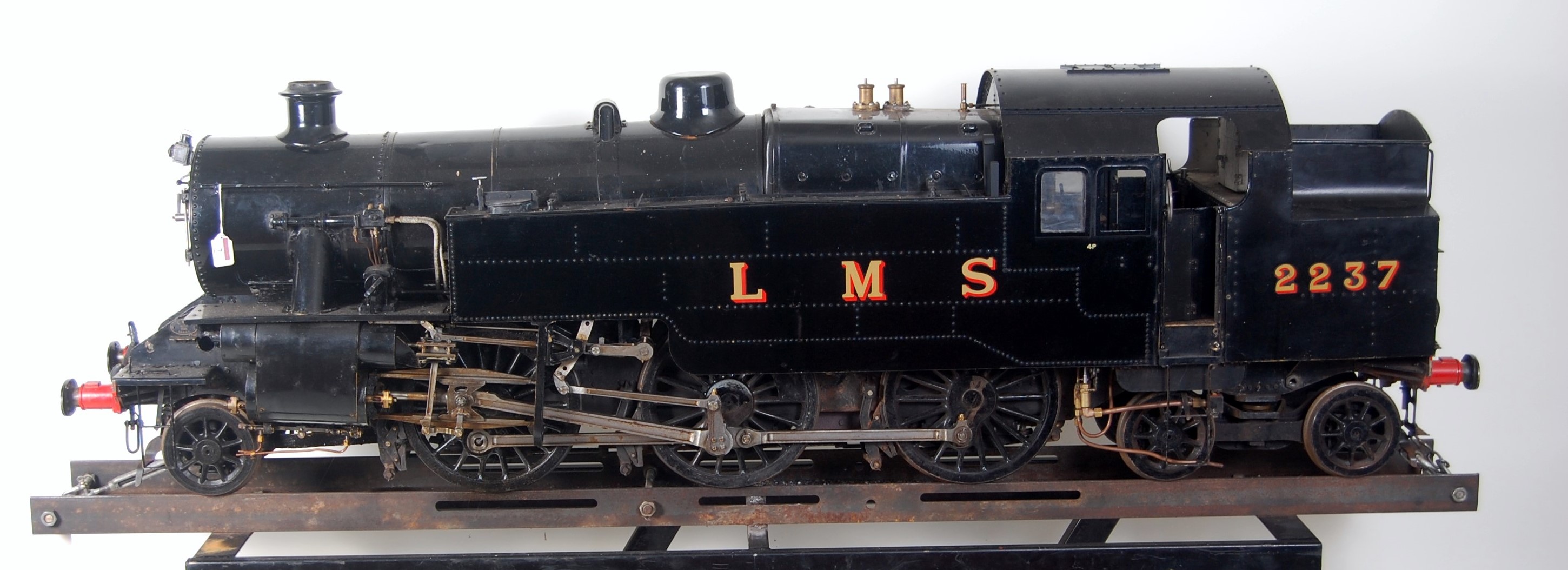 Live steam, finely built and very well detailed 7.