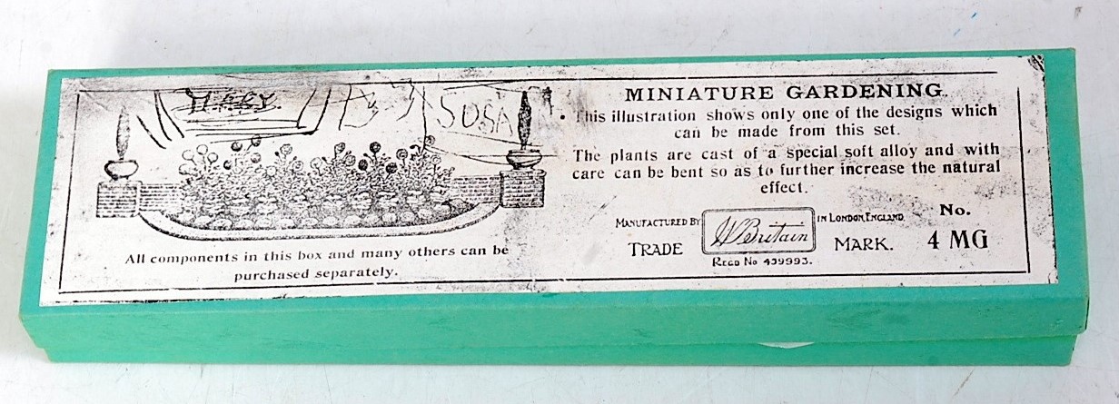 A Britains Miniature Garden Series reproduction boxed No.