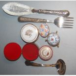 A small collection of miscellaneous items, to include pair of Victorian fish servers, various