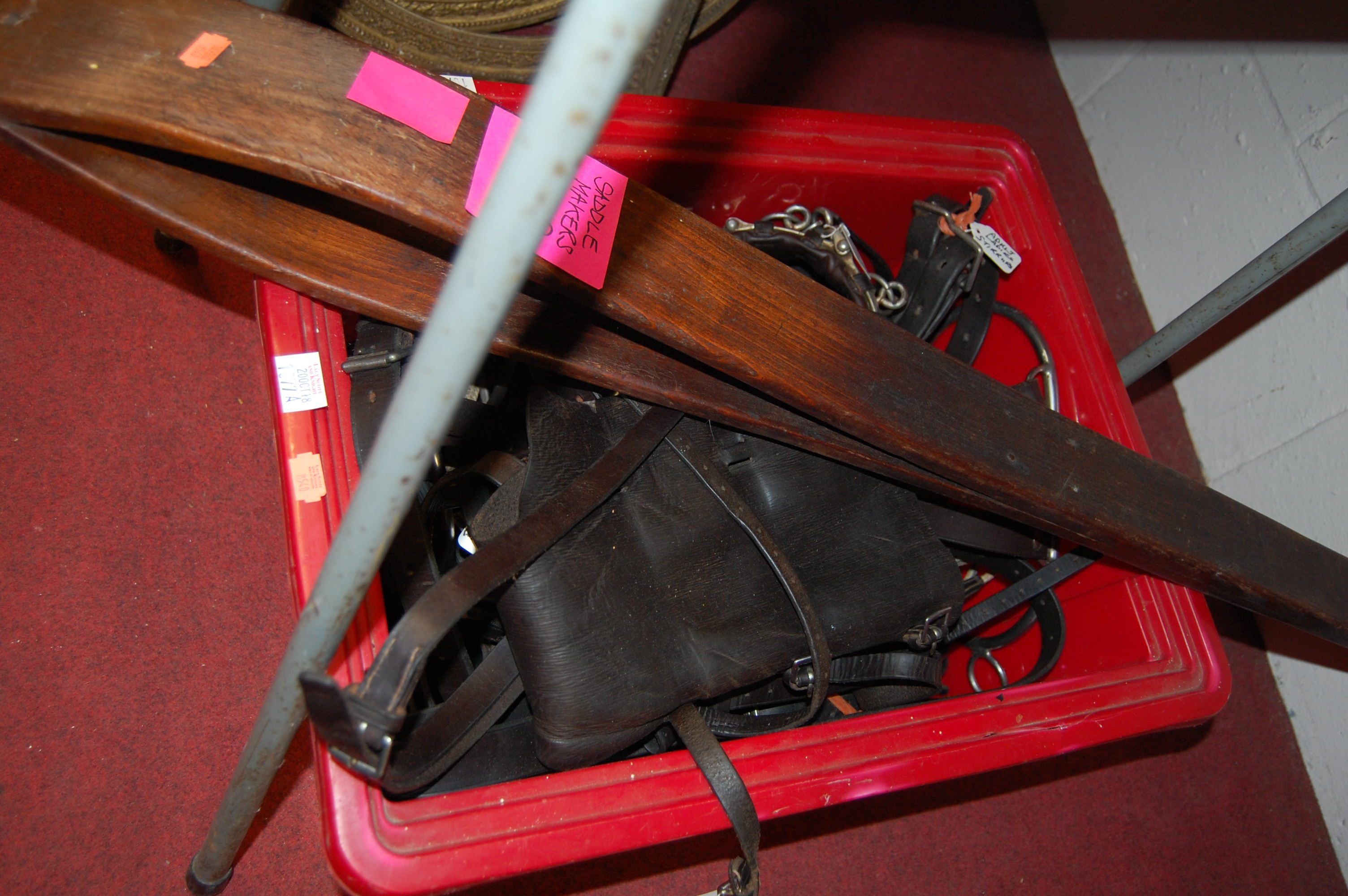 Assorted horse tack, to include saddle makers clamp, girdles, tailguard, lady's stirrups, saddle - Image 2 of 2