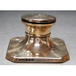 A silver Capstan inkwell with monogrammed hinged cover, w.7.5cm