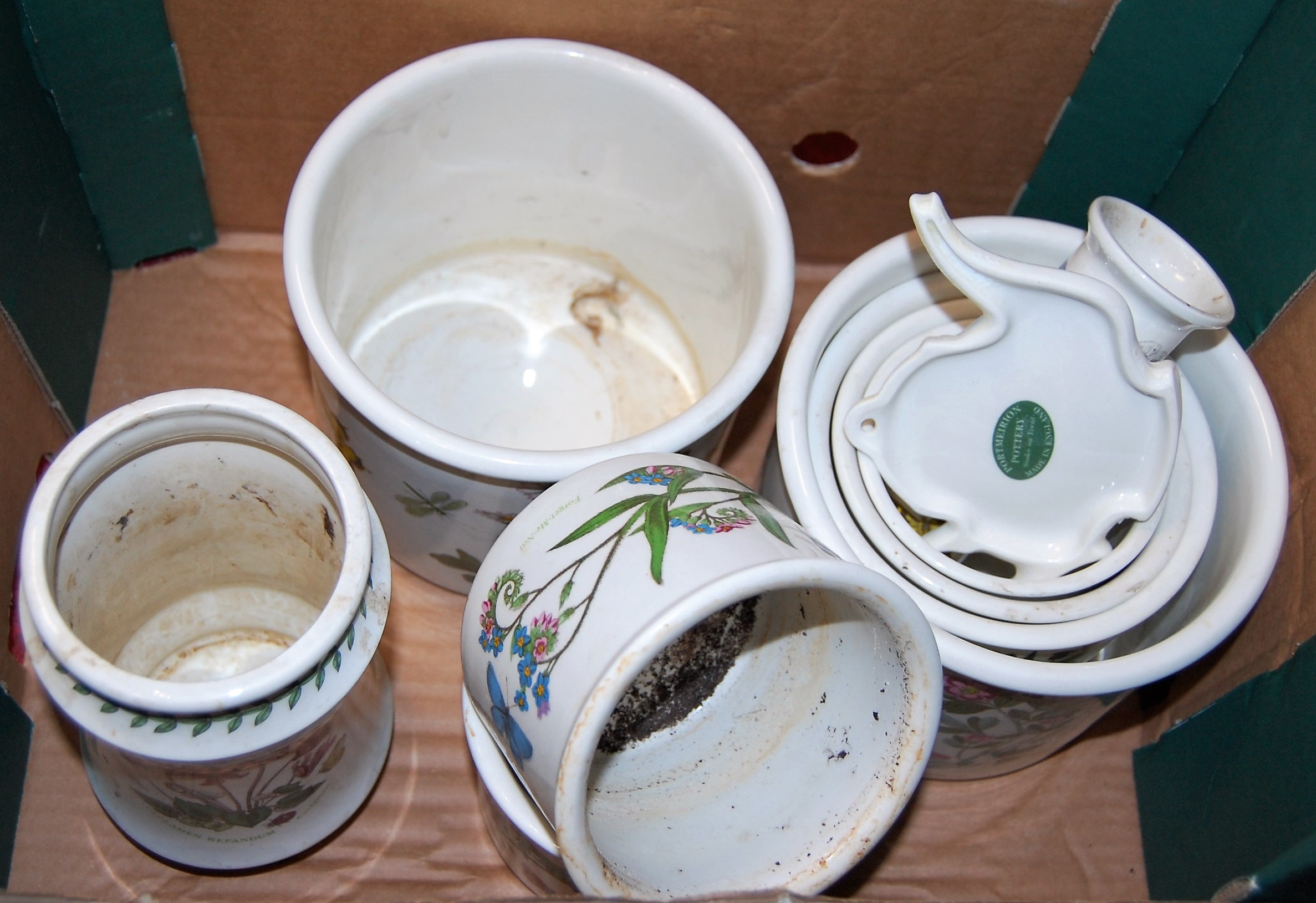 A small collection of Portmeirion tablewares in the Botanic Garden pattern