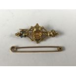 A 9ct gold Victorian brooch (a/f), together with a yellow-metal stock pin stamped '9ct', 4.5g