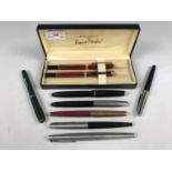 A quantity of vintage fountain and other pens