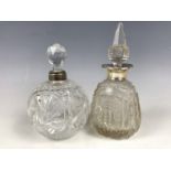 An early George V silver mounted cut glass scent / perfume bottle with ground in lapidary stopper,