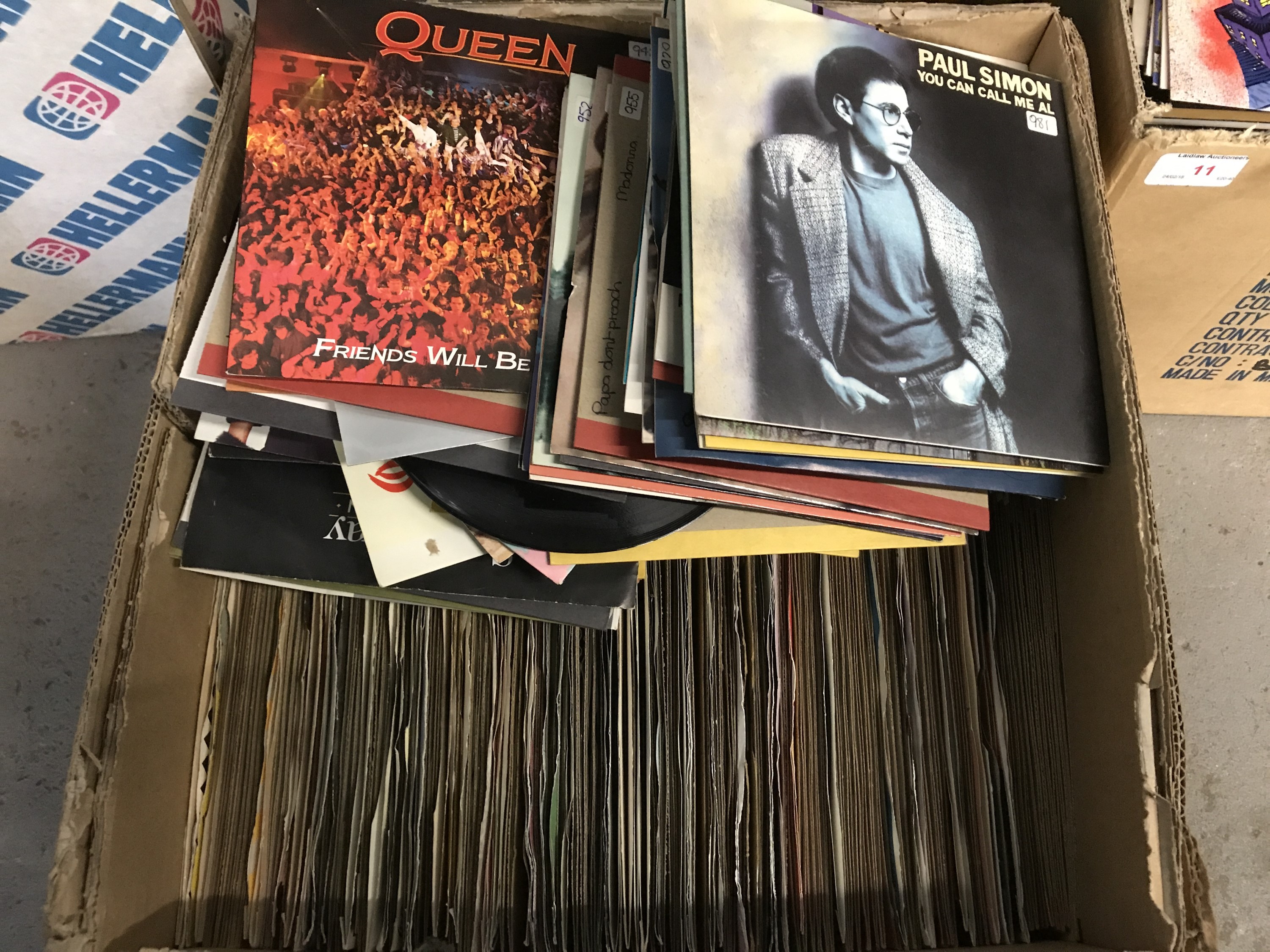 A large quantity of single records
