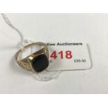 A 9ct gold and black onyx signet ring, 3.3 g