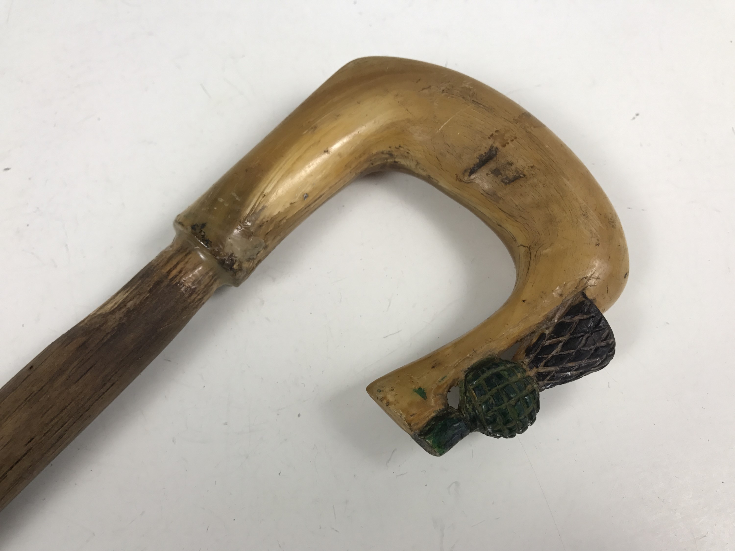 A walking cane with carved horn thistle terminal - Image 2 of 2