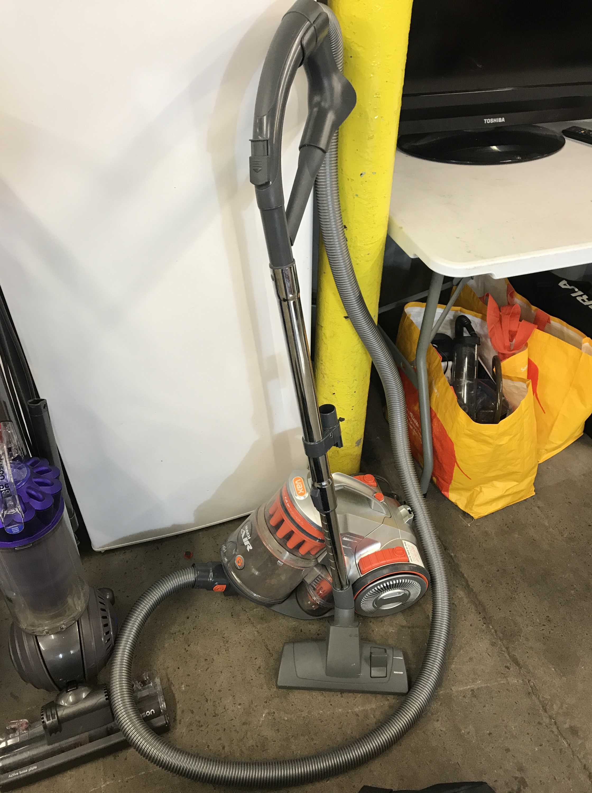 A VAX Mach air hoover