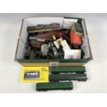 A quantity of OO gauge and N gauge model railway carriages and rolling stock