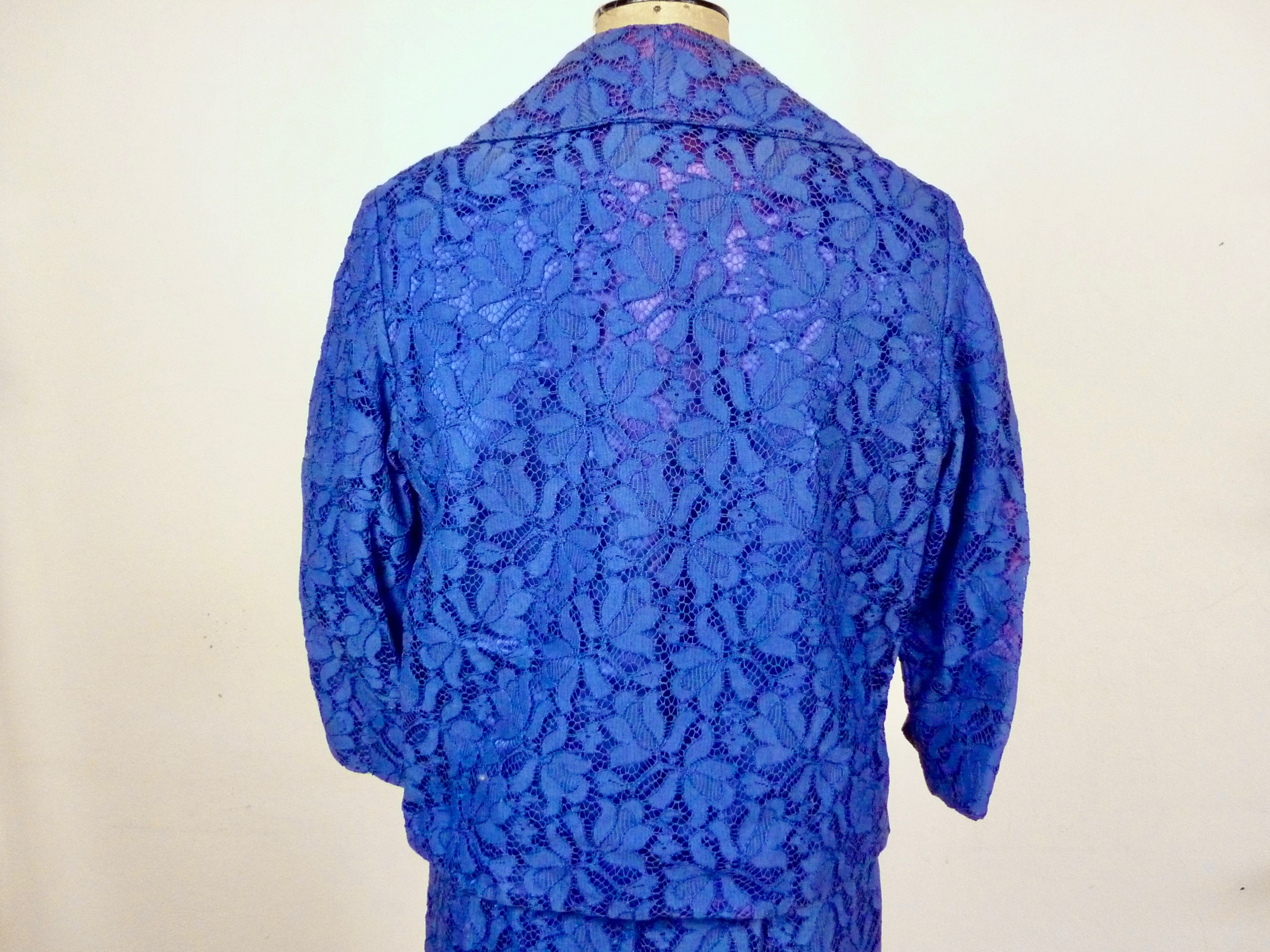An early 1960s W. Lyons (Gowns) Ltd 'Lady in Black' range indigo blue two-piece lace wiggle dress - Image 6 of 7