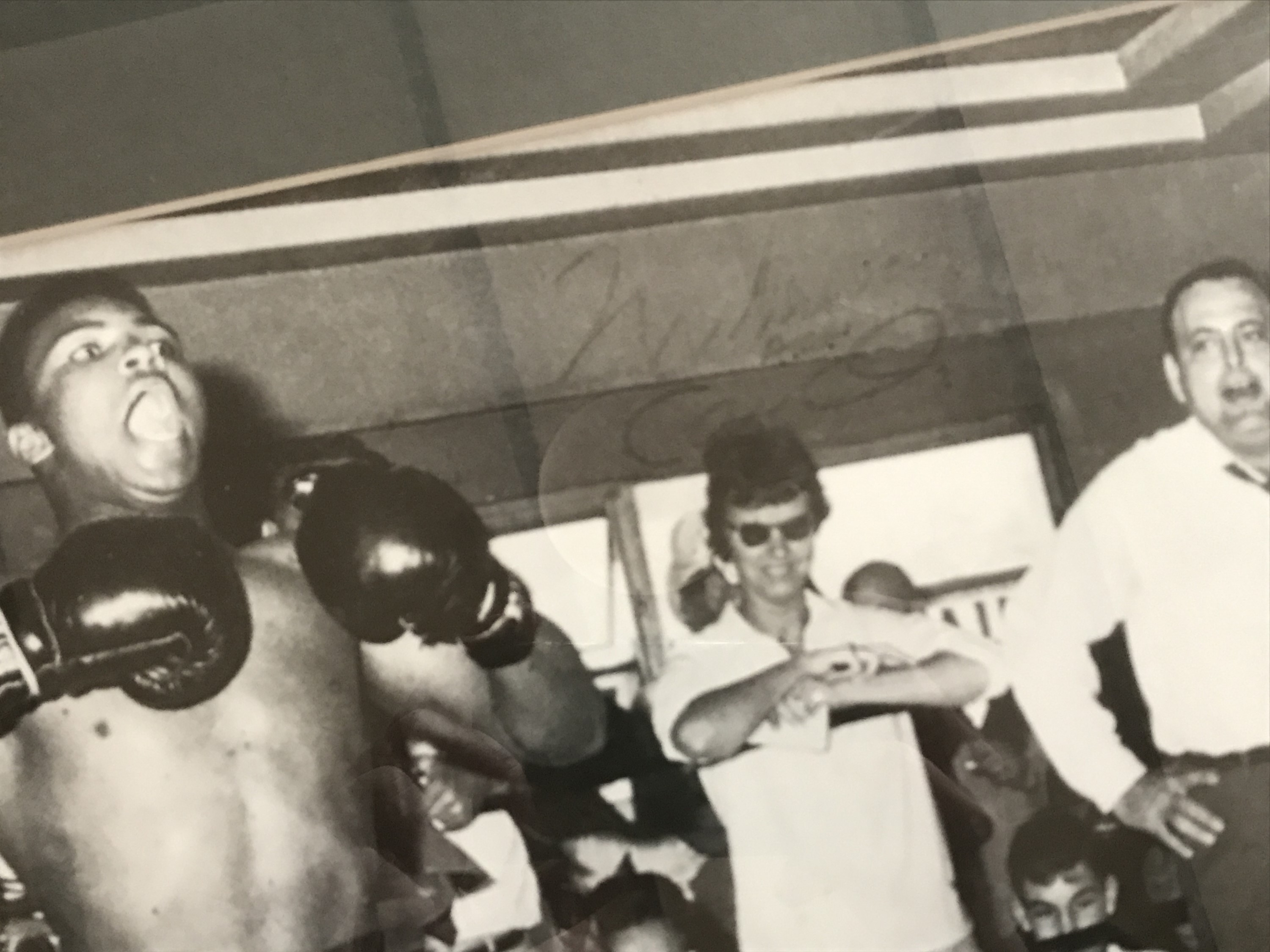 [Autograph / Muhammad Ali / The Beatles] Signed candid photographic print depicting Cassius Clay ( - Image 3 of 3
