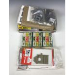 [Model Railway] A quantity of trackside accessories including a foot bridge and platform figures