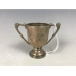 A small silver trophy cup, 43.3g