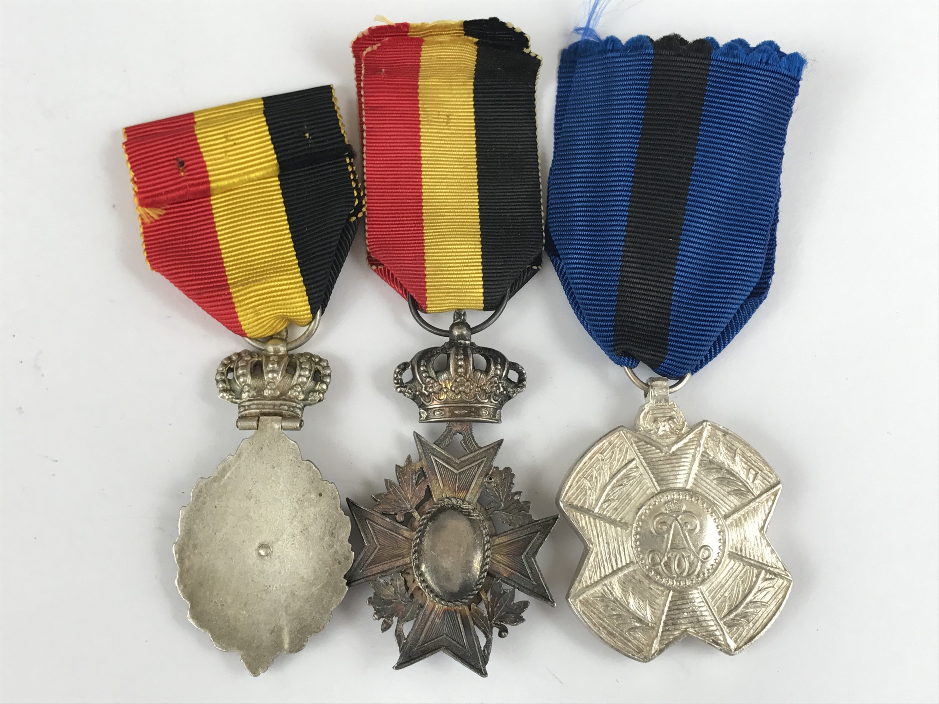 Three Inter-War Belgian medals, comprising an Order of King Leopold II - Image 2 of 2