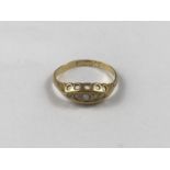 An antique paste-set 18ct ring, 2g