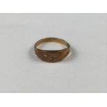 An antique gypsy-set diamond and 18ct gold ring, 1.75g