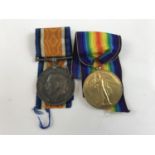 A First World War medal pair to 28932 Pte Slater of the Grenadier Guards