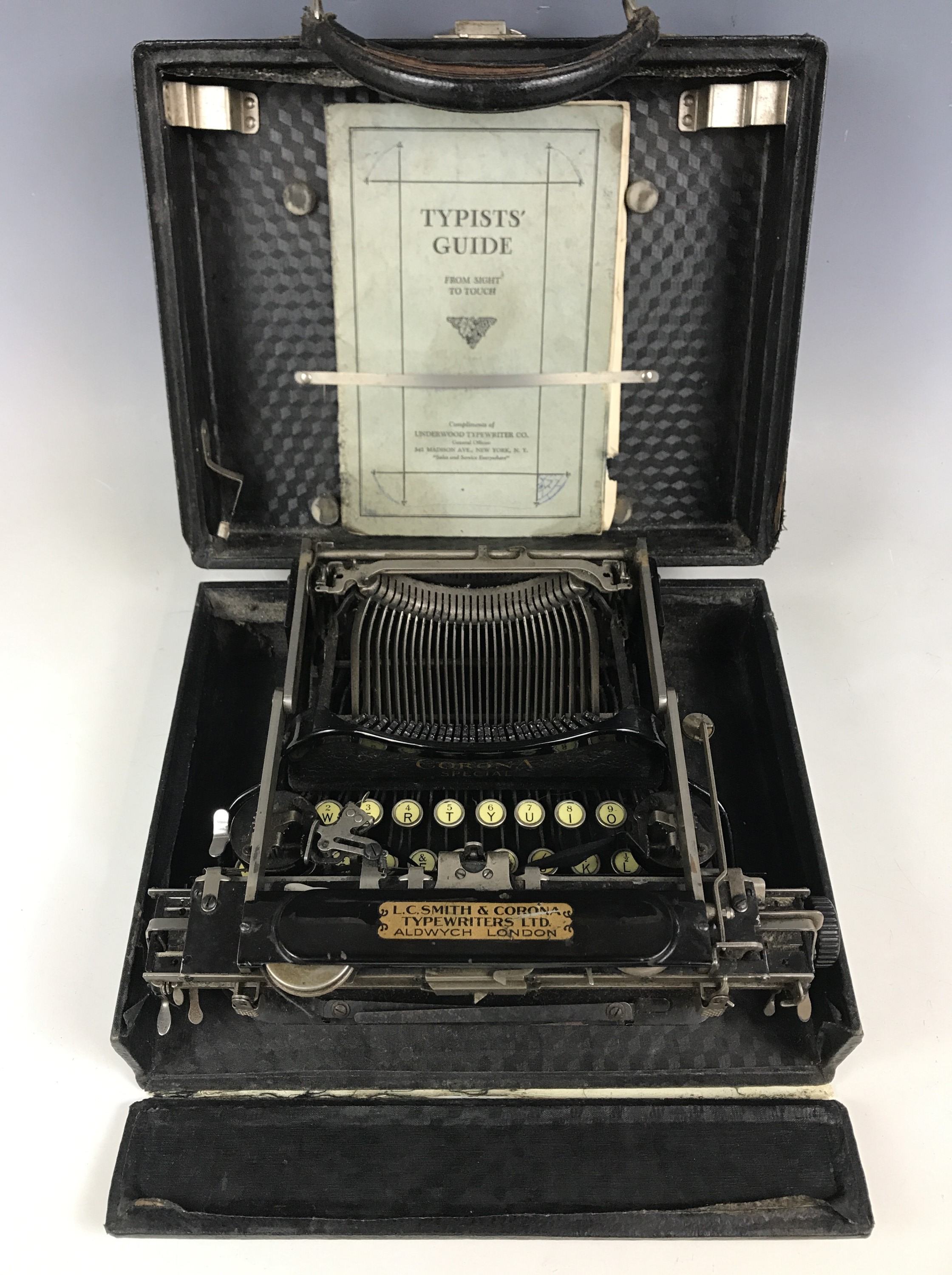 A Corona Special typewriter