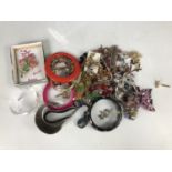 A quantity of costume jewellery, to include early 20th Century paste necklaces, a boxed Exquisite
