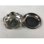 A George V Edwardian silver bon-bon dish, having a reticulated rim, together with one other