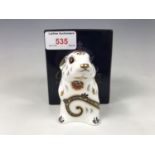 A boxed Royal Crown Derby mouse paperweight with gold seal