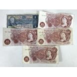Four Queen Elizabeth II Fforde 10 shilling bank notes and a British Linen Bank 1968 £1 note