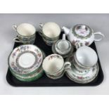 A Grosvenor China Nansing pattern tea service together with Spode Chinese Rose pattern tea wares