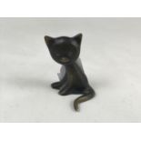 Walter Bosse (Austrian, 1904 - 1979) A Baller Black Gold Line modernist cast brass cat, 3.5 cm