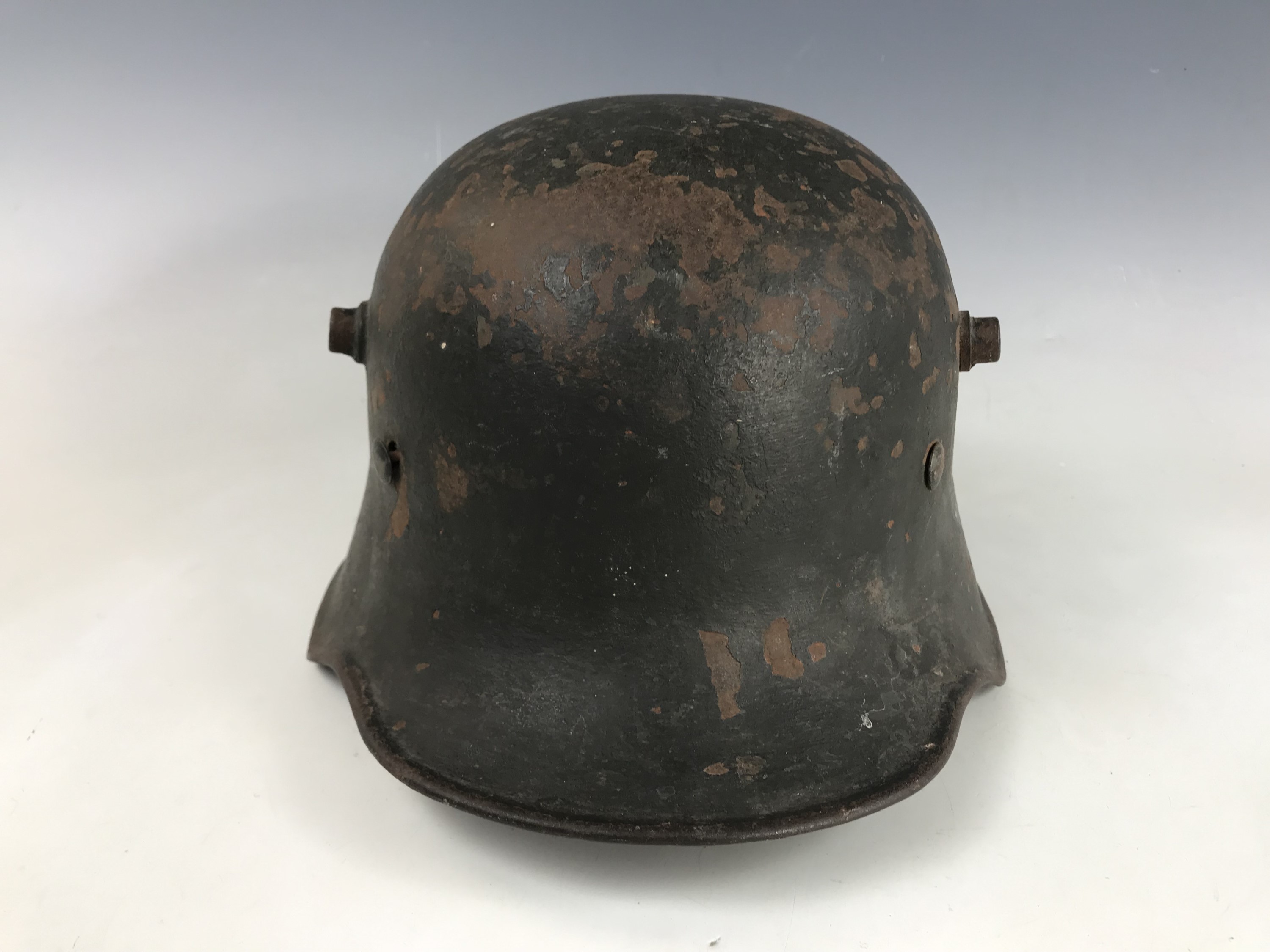 An Imperial German German steel helmet bearing German Third Reich Army decal and M 35 liner - Image 2 of 5