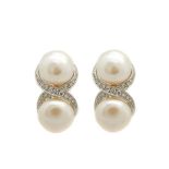 White gold, diamonds and pearls earrings