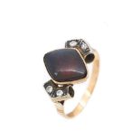 Gold, onyx and diamonds ring