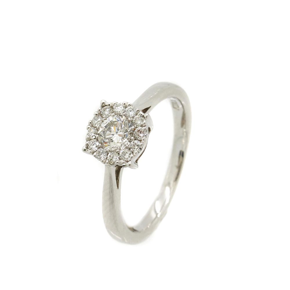 White gold and diamonds ring