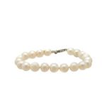 White gold and cultured pearls bracelet